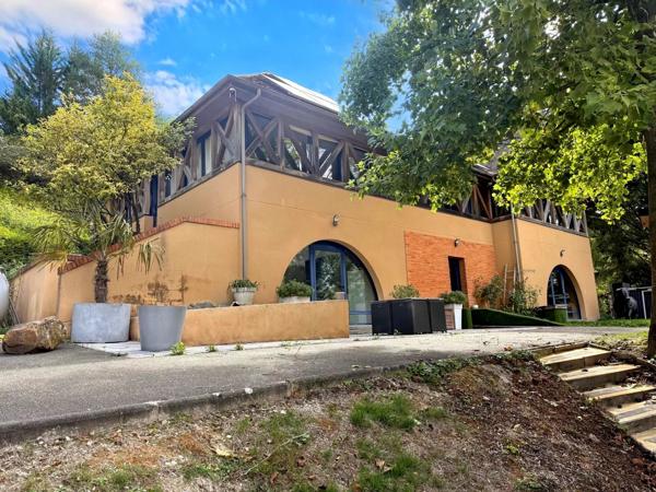 Vente                                                      Maison
                        
                     7 pièces                      252 m2                     à Sorel-Moussel