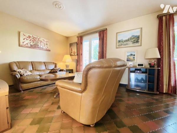 Maison CASTRIES centre T4, 97m² sur 170m² de terrain