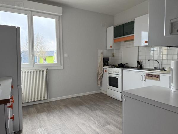 Appartement à vendre à Guingamp dans les Côtes-d'Armor (22200), ref : 22064-1324