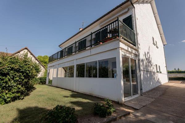 LIEUX UNIQUES ® x PROPRIÉTÉS PRIVÉES PROPOSE MAISON DE  187 M² SUR UN TERRAIN DE 1295 M² À CELLETTES (41)