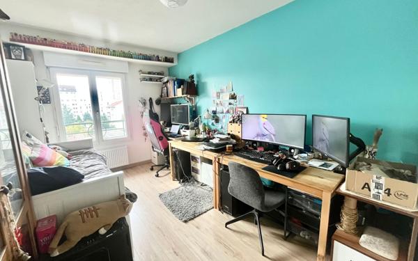 Appartement à vendre    4 pièces • 81,45 m2 Villeurbanne