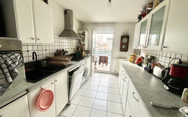 Appartement à vendre    4 pièces • 81,45 m2 Villeurbanne