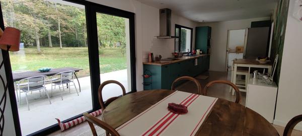 MAISON DANS LE DOMAINE DU LYS