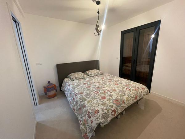 MAISON DANS LE DOMAINE DU LYS
