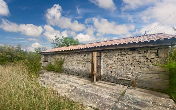 Maison à vendre    1 pièce •  Puylaroque