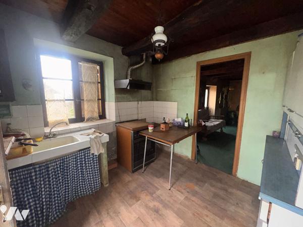 Maison + Grange en pierres dans petit hameau