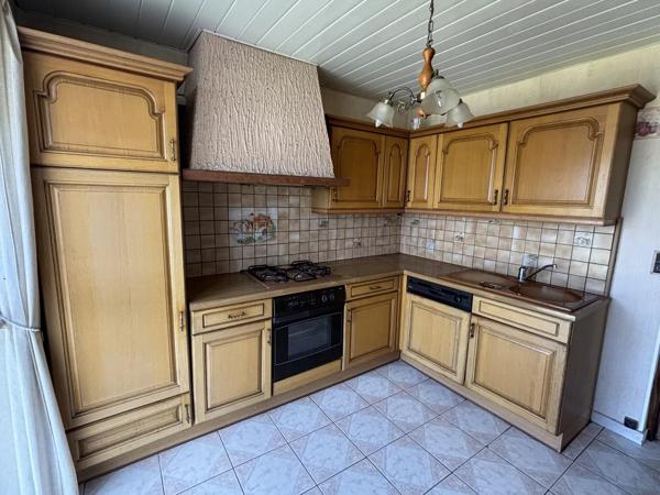 Vente                                                      Appartement
                        
                     5 pièces                      70 m2                     à Maubeuge