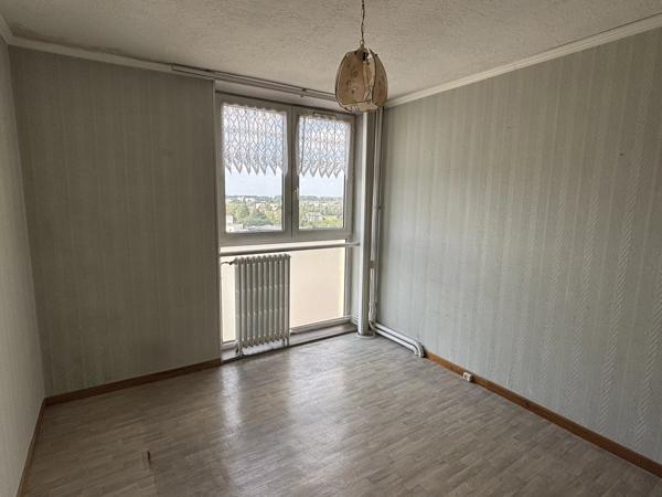 Vente                                                      Appartement
                        
                     5 pièces                      70 m2                     à Maubeuge