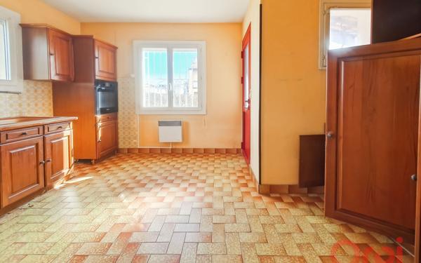 Maison à vendre    4 pièces •  Vias