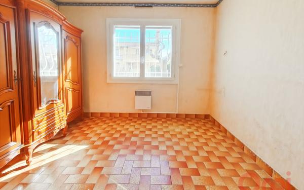 Maison à vendre    4 pièces •  Vias