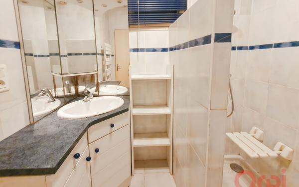 Maison à vendre    4 pièces •  Vias