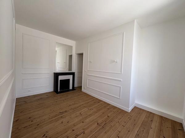 Vente                                                      Appartement
                        
                     3 pièces                      59 m2                     à Nantes