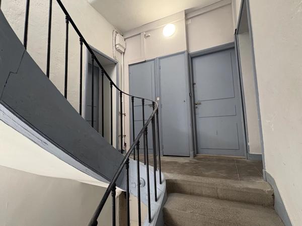 Vente                                                      Appartement
                        
                     3 pièces                      59 m2                     à Nantes
