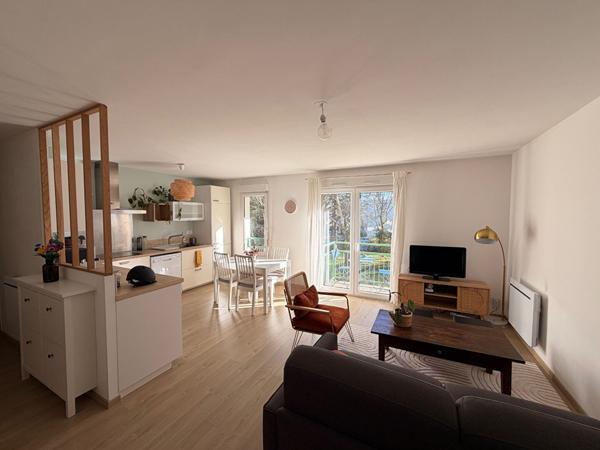 Superbe T2 de 50 m² lumineux avec balcon et stationnement !