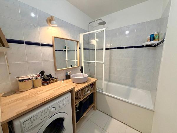 Superbe T2 de 50 m² lumineux avec balcon et stationnement !