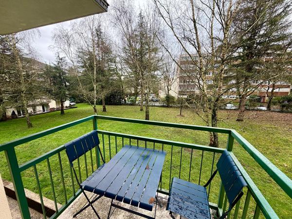 Superbe T2 de 50 m² lumineux avec balcon et stationnement !