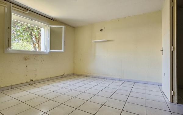 Vente Maison Avec jardin à rafraîchir Aiguillon   