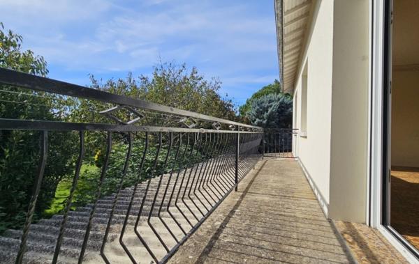 Vente Maison Avec jardin à rafraîchir Aiguillon   