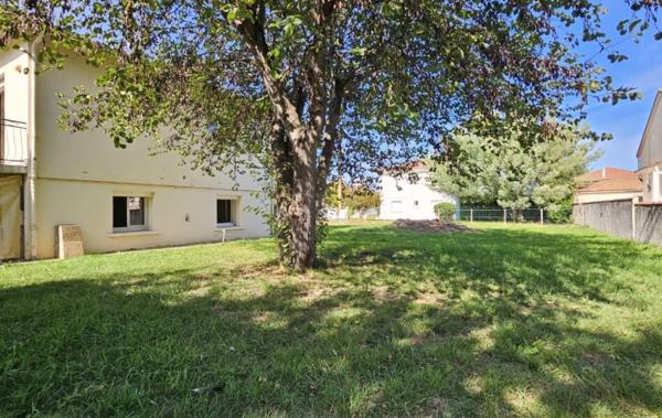 Vente Maison Avec jardin à rafraîchir Aiguillon   