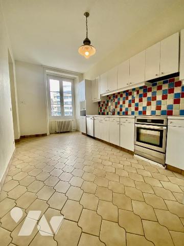 Grand appartement bourgeois centre-ville