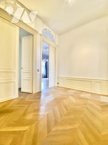 Grand appartement bourgeois centre-ville