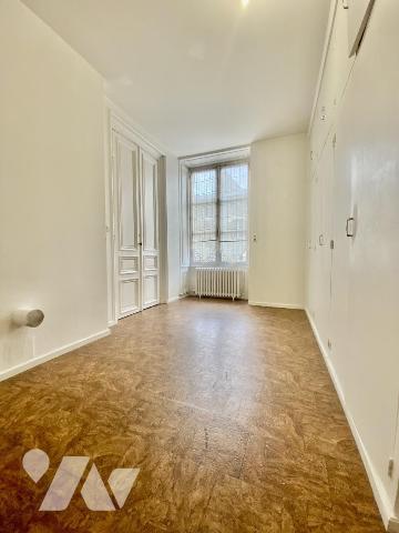 Grand appartement bourgeois centre-ville