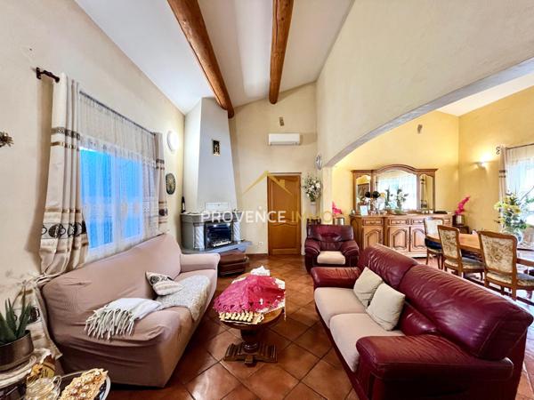 Salon-de-Provence (13300) Villa 138m² - 4 chambres - Piscine - Garage - Studio indépendant