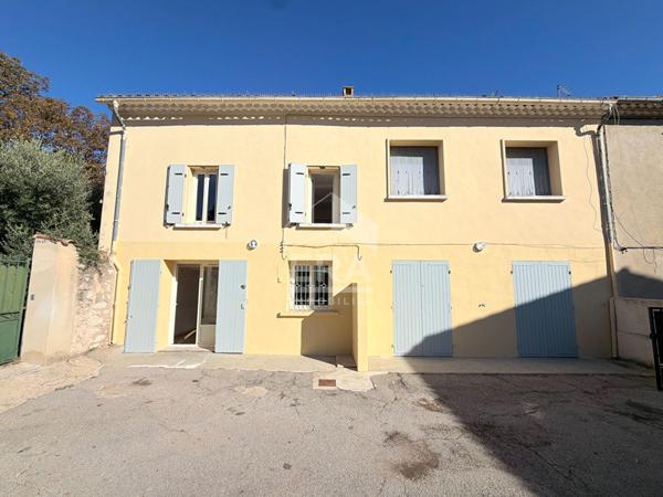 A LOUER 13610 LE PUY STE REPARADE MAISON DE VILLAGE TYPE 3 PIECES D'ENVIRON 83M²