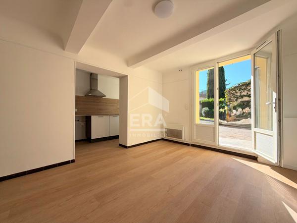 A LOUER 13610 LE PUY STE REPARADE MAISON DE VILLAGE TYPE 3 PIECES D'ENVIRON 83M²