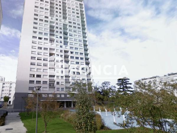 Location Appartement 2 pièces 55.13 m² - 231 AVENUE DE GRAMMONT Tours 37000