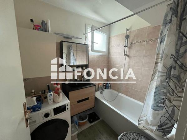 Location Appartement 4 pièces 76.51 m² - 6 RUE DE L'ECOLE Evry 91000