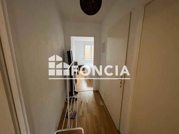 Location Appartement 4 pièces 76.51 m² - 6 RUE DE L'ECOLE Evry 91000