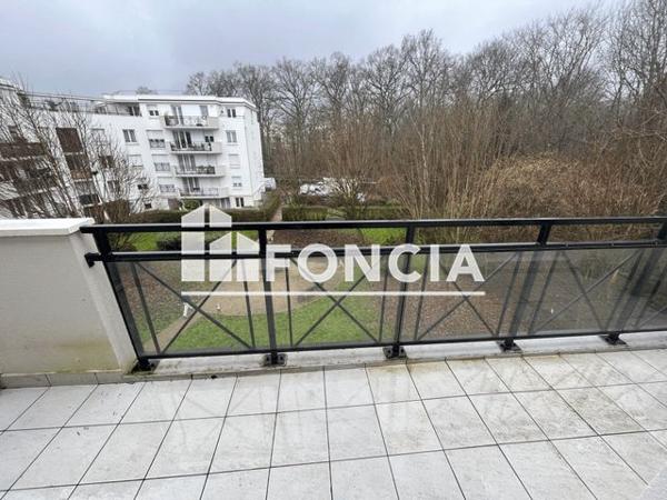 Location Appartement 4 pièces 76.51 m² - 6 RUE DE L'ECOLE Evry 91000