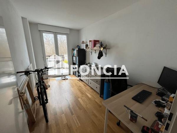 Location Appartement 4 pièces 76.51 m² - 6 RUE DE L'ECOLE Evry 91000
