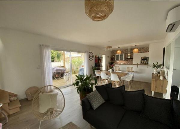 Maison familiale Canal de Rompsay,  
Perigny 17180