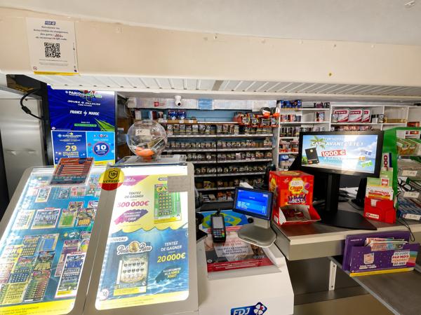 Fonds De Commerce
        
        - 168 m² 58 000 € *