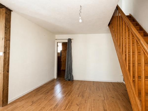 Fonds De Commerce
        
        - 168 m² 58 000 € *