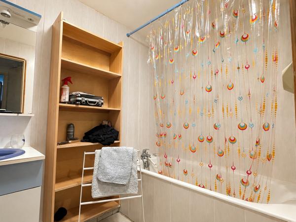 Fonds De Commerce
        
        - 168 m² 58 000 € *