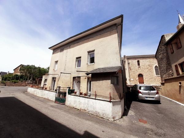 Location Maison107 m² - 5 Pièces - CALMONT (12450)