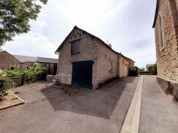 Location Maison107 m² - 5 Pièces - CALMONT (12450)