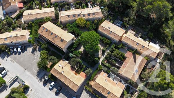 Appartement T3 à vendre  3 pièces - 40,71 m2 BANDOL - 83
