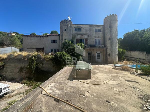 A VENDRE 13360 ROQUEVAIRE SECTEUR LASCOURS  MAISON 250M² SUR 1321M² DE TERRAIN PISICINE GARAGE