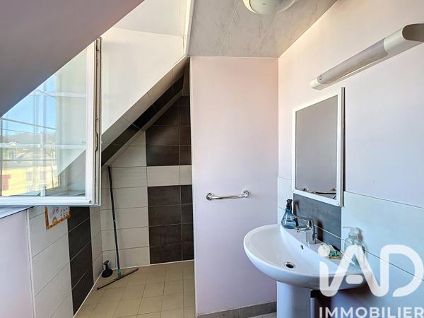 Maison à vendre 10 pièces 244 m² Bézu-Saint-Éloi
