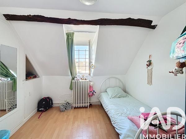 Maison à vendre 10 pièces 244 m² Bézu-Saint-Éloi