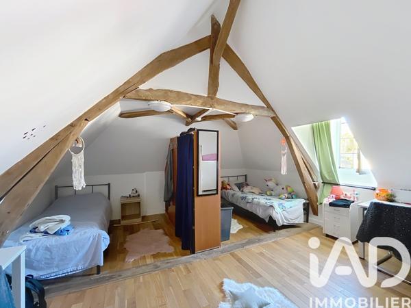 Maison à vendre 10 pièces 244 m² Bézu-Saint-Éloi