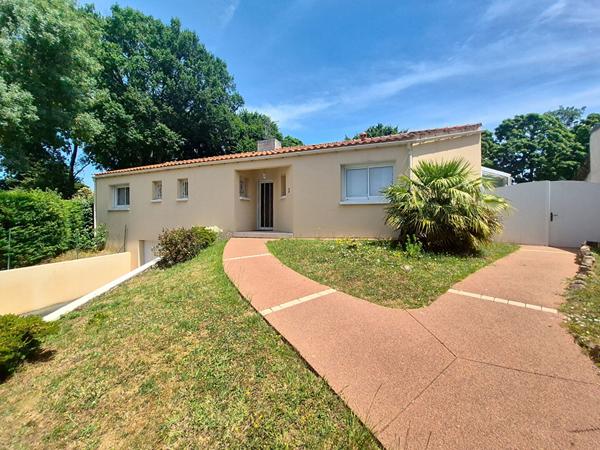 Vente maison La Roche Sur Yon : 285 000 € - AJP Immobilier La Roche-sur-Yon