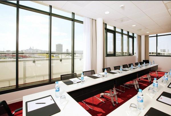 INVESTISSEMENT LOCATIF – Paris 19ème arrondissement – Résidence d'Affaires Residhome Appart Hôtel Paris Rosa Parks - 6,05 % de rentabilité