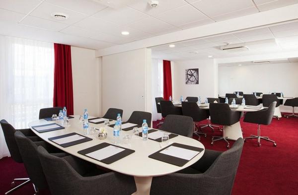 INVESTISSEMENT LOCATIF – Paris 19ème arrondissement – Résidence d'Affaires Residhome Appart Hôtel Paris Rosa Parks - 6,05 % de rentabilité