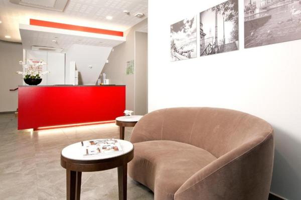 INVESTISSEMENT LOCATIF – Paris 19ème arrondissement – Résidence d'Affaires Residhome Appart Hôtel Paris Rosa Parks - 6,05 % de rentabilité