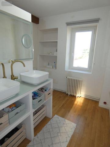 Maison de maître à vendre à Aulnat dans le Puy-de-Dôme (63510), ref : 13352/295